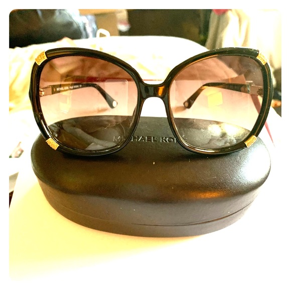 Michael Kors Black Abigail Sunglasses - Picture 1 of 7